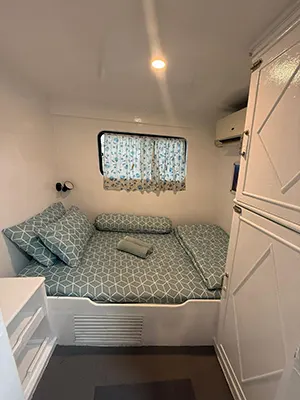 double bed cabin